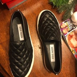 Steve Madden slip on